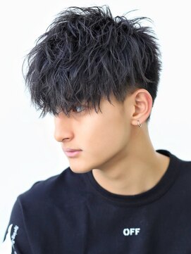 前下がり無造作ショート