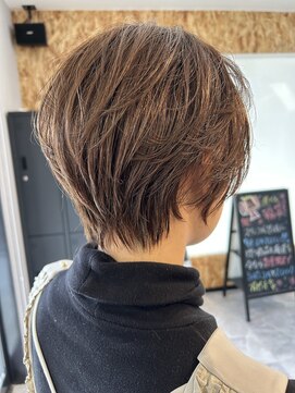 ユニ (UNI) 大人丸みショート