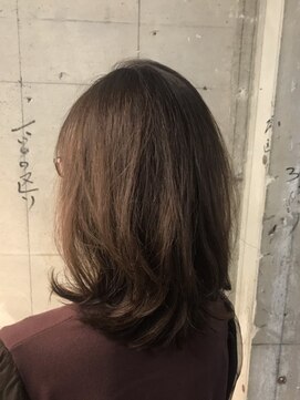 オッソ(OSSO) グレージュ_ネイビーカラーフレンチボブ