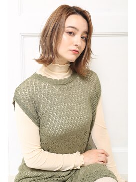 クラッチ ユニ(CLUTCH uni) くびれミディナチュラルワンカールボブd11