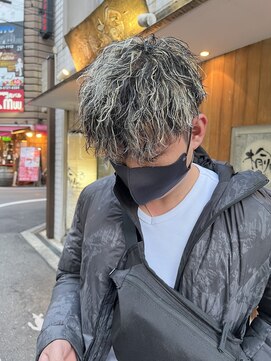 イーラ(era) ダウンバング×メッシュ×ツイストスパイラルパーマ