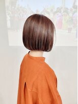 コヨミ(koyomi)&nbsp;中明度カラーにハイライトが合うぱつっとボブ10代/20代30代