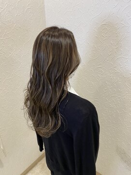 リー ルーチェ 布施(Lee Luce) デザインカラー♪ベージュスタイル☆【店長】