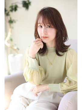 リベラル(liberal) ナチュラルレイヤー くびれカールスタイル 【20代/30代/40代】