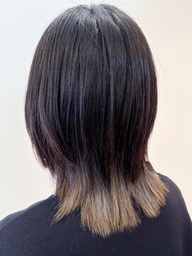 ヘアーブリーズ(hair breeze) 10代20代30代大人可愛い艶感裾カラーベージュ外ハネウルフ