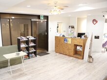 イソラブル(ISOLA-blu)の雰囲気（落ち着いた雰囲気◎お席の近くで遊べるキッズルームもご用意♪）