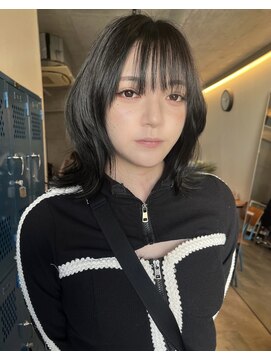 ナループロア ルームー(Nalu pu loa ROOMOO) レイヤーカット/ミディアムレイヤー/ミディアムウルフ/オリーブ