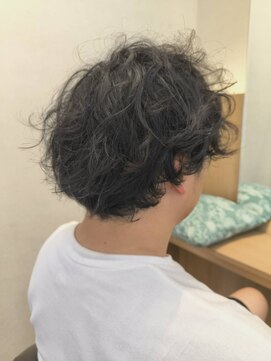 ウイバイファースト(u'i by first) 夏らしいショートパーマスタイル