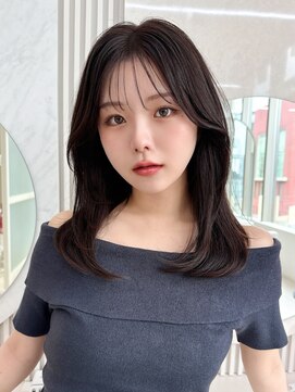 アフロート ディル(AFLOAT D'L) 2wayバングでイメチェン！顔まわりレイヤーくびれヘアが人気◎