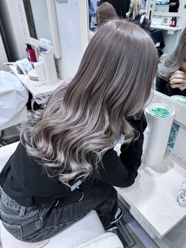 ラピス 池袋(Lapis) シルバーグレージュ♪/ブリーチ/ダブルカラー/ケアブリーチ