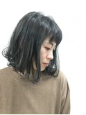 外ハネグレージュのＡラインボブ