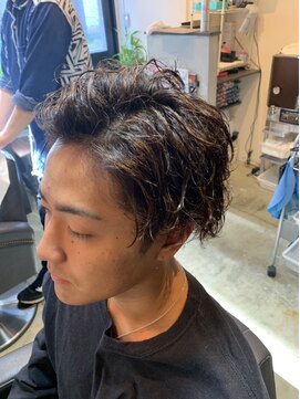 バーバー スタジオ ラフテル(Barber Studio RAFTEL) 冬でもサーフィン