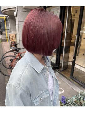 リア(Lia by KENJE) Lia　ブリーチ無しでもビビッドなピンク♪