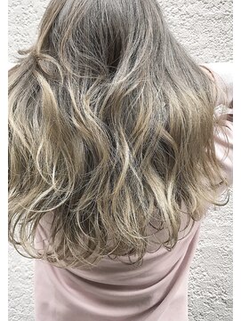 ミエルヘアーエスト 新宿店(mielhair est) ハイライトグレージュ　新宿