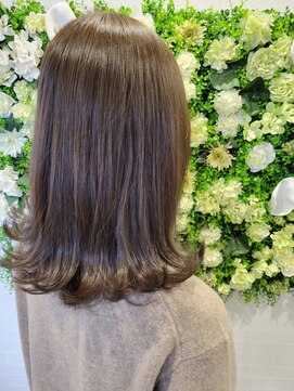 ルミエール(Lumiere) ミディアム×外ハネ