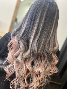 ラビス クローバー(Lovis clover) アッシュグレー　ピンク　ホワイト　こなれミディ　ネビージュ