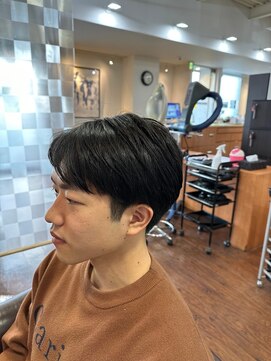 スリーク 吹田店(Sleek) メンズセンターパートスタイル