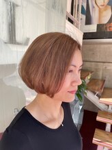 レヴル(REBEL) 前下がりボブ/ダブルカラー/ナチュラルベージュ/30代40代50代