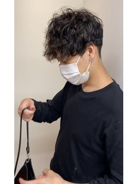 テオ(Theo) 波巻きスパイラルパーママッシュショート無造作パーマ刈り上げ