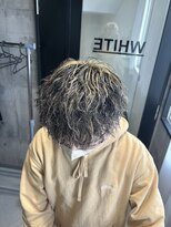 アンダーバーホワイト 京橋店(_WHITE)&nbsp;ツイストスパイラル×ハイライトカラー