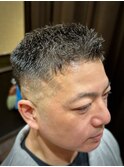 イケおじ ショートヘア 白髪