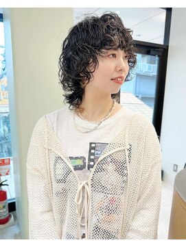 ホロ(hollo) マッシュウルフパーマ　ショートウルフミディアムレイヤーパーマ