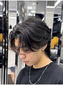センターパートウルフ