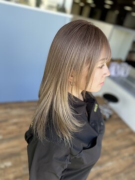 ウエスト(WEST) グレージュカラー