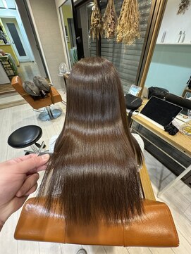 タスメット(+Met.) 髪質改善ストレート/ナチュラルくびれヘア/くびれ巻き/岡山