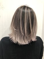 イーエス(E.S)&nbsp;おしゃれなコントラストバレイヤージュで外国人風に♪