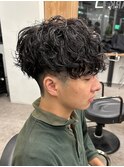 スパイラルパーマツイストパーマアップバング短髪メッシュ