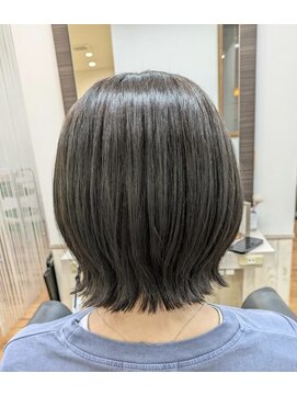 オブジェ ヘアープロデュース 外はねボブ×レイヤー
