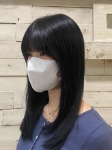 アバシュ A V A S H&nbsp;ブルーブラック/レイヤーカット/韓国ヘア