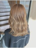 ハイトーンカラー×ベージュ