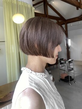 ミッケ(mikke) リップラインボブ×ラベンダーベージュ