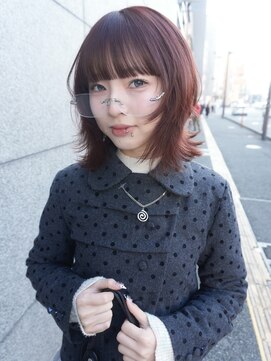 ピア ヤクイン(Pia Yakuin) トレンドレイヤーボブ/顔周りカット/暖色カラー