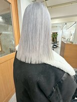 リアン(Lien) ハイブリーチ/ホワイトシルバー/切りっぱなしロング