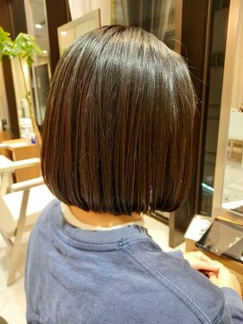 ヒアカアヴェダ 天神VIORO (Heaka AVEDA) シンプルボブ/縮毛矯正【10代/20代/30代/学割】Y