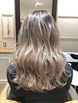 トゥーリ 長崎住吉店(tuuli)&nbsp;tuuli☆30代40代ペールベージュ切りっぱなしセミロング　136