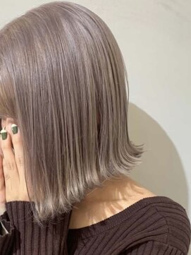 ペレ 栄店(PELE) ホワイトベージュ