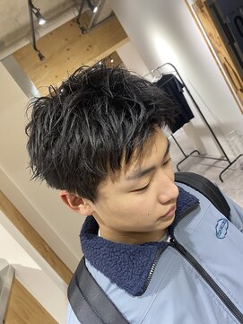 クオル 立川(QOL) 刈り上げない ナチュラルスパイキーショート