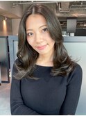 ロング美髪顔周りレイヤーおくれ毛_ba496141