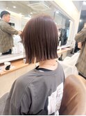 切りっぱなしボブラベンダーベージュ外ハネスタイル【横浜】k