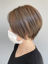 ムード マグ レーベル 南松本(MOOD Mag Label)&nbsp;30代40代◎ハイライト白髪ぼかし小顔ひし形ショートボブ