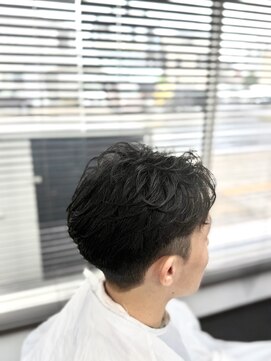 エミタス 柳通り(Emitas.) 毛流れセンターパート