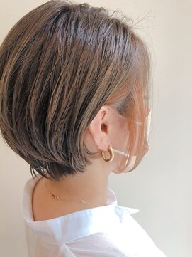 デイリリーバイアメリア 川西店(daylily by Ameria) ハンサムショート×イヤリングカラー→白井　涼貴