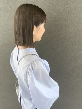 イロ プラス 南田宮店(iro+) 【nobuyo】パツっとbob × くすみbrown