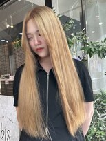 ヘアーアンドメイク ビス(HAIR&MAKE bis)&nbsp;ミルクティーベージュ/ブリーチ1回～◎【唐木彩華】