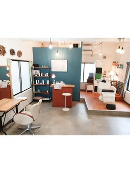 【六甲駅徒歩5分】人目を気にせずゆったりと落ち着ける空間で、似合うヘアスタイルを一緒に探しませんか？