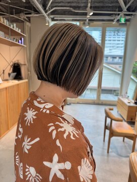 エルム 原宿 表参道(yelm) 顎ラインミニボブ/アンブレラカラー/フェイスフレーミング